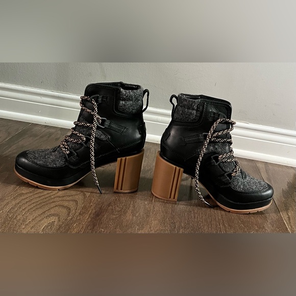 Sorel
Women's Blake Waterproof Block High-Heel Booties - Picture 5 of 11